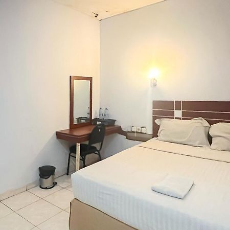 Urbanview Trisula Hotel 马卡萨 外观 照片