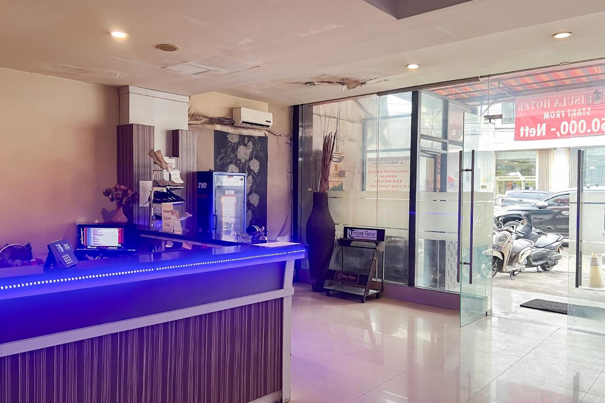 Urbanview Trisula Hotel 马卡萨 外观 照片