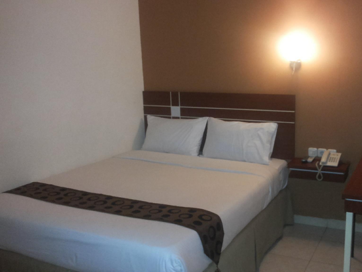 Urbanview Trisula Hotel 马卡萨 外观 照片